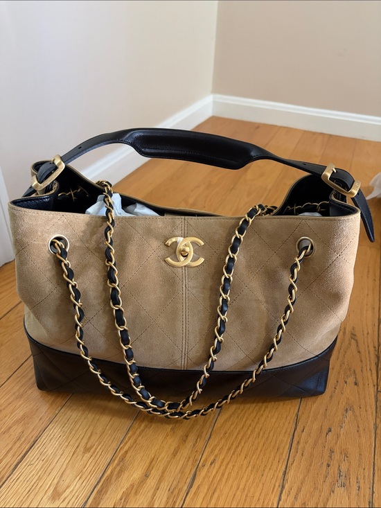 CHANEL Handbags - CHANEL 25 beige suede and black lambskin